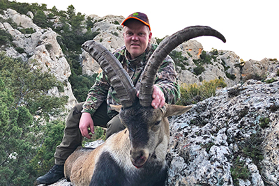 Sierra Nevada ibex hunt Spain, economic ibex hunt Spain, hunting ibex Sierra Nevada Spain, economic cheap ibex hunt Spain, Professional hunting ibex Spain, company hunting ibex Spain, westalia hunting Spain, ammon hunter, toquero hunting Spain, Salvaforte hunt Spain ibex